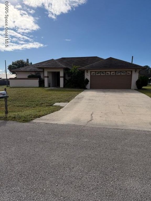 1806 Macklin Street NW, Palm Bay, FL 32907