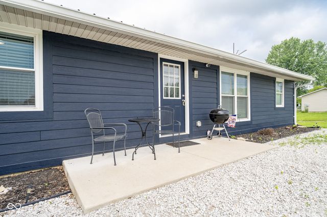 2468 W County Road 25 N, Greencastle, IN 46135