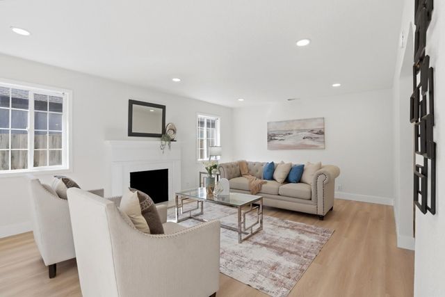 2271 Euclid Avenue, East Palo Alto, CA 94303