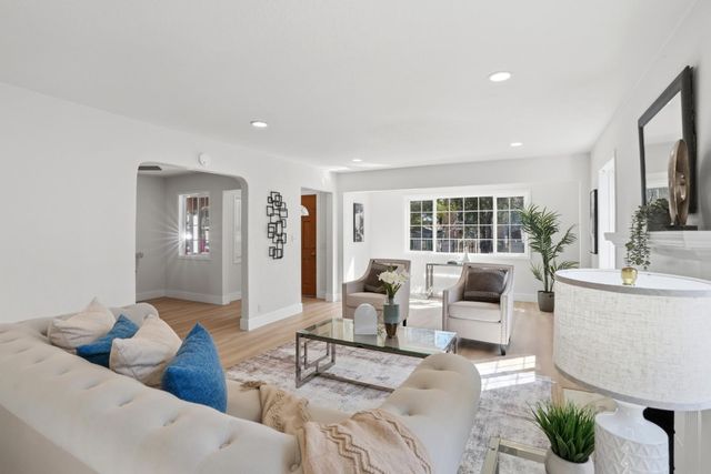 2271 Euclid Avenue, East Palo Alto, CA 94303