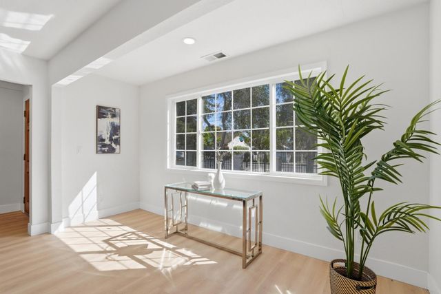 2271 Euclid Avenue, East Palo Alto, CA 94303