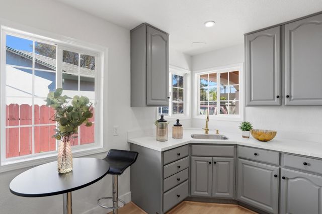 2271 Euclid Avenue, East Palo Alto, CA 94303