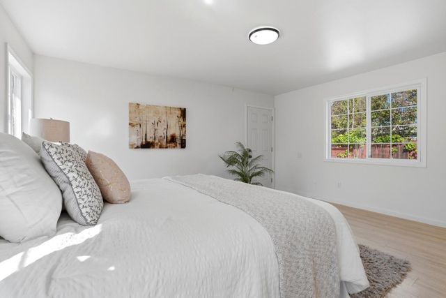 2271 Euclid Avenue, East Palo Alto, CA 94303