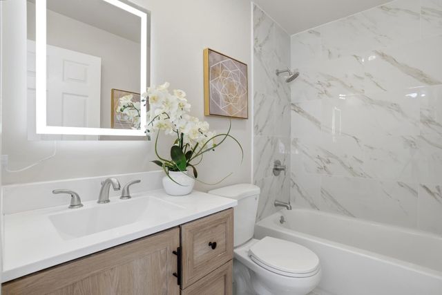 2271 Euclid Avenue, East Palo Alto, CA 94303