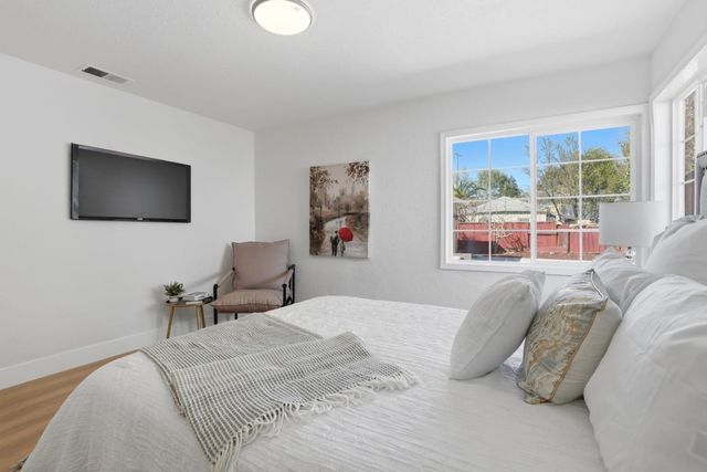 2271 Euclid Avenue, East Palo Alto, CA 94303