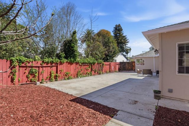 2271 Euclid Avenue, East Palo Alto, CA 94303
