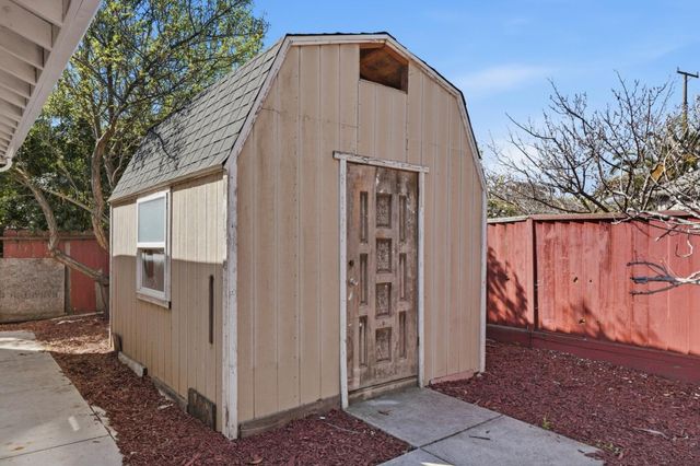 2271 Euclid Avenue, East Palo Alto, CA 94303