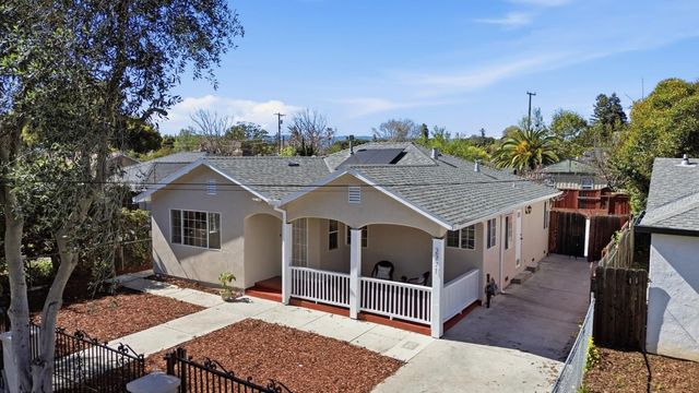 2271 Euclid Avenue, East Palo Alto, CA 94303