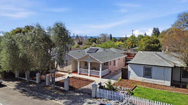 2271 Euclid Avenue, East Palo Alto, CA 94303