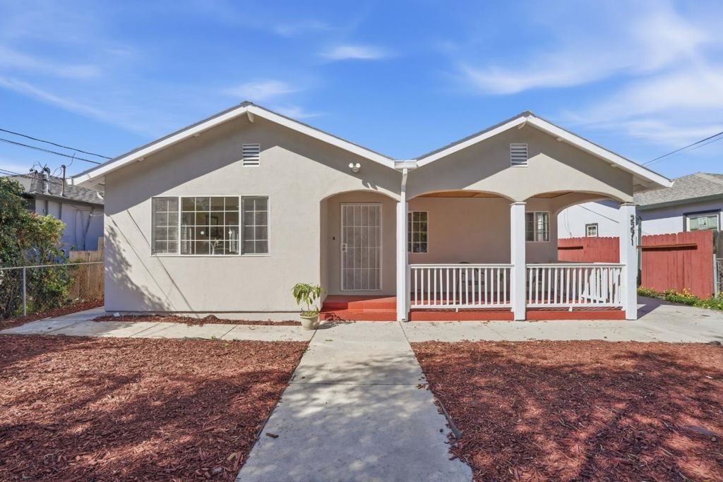 2271 Euclid Avenue, East Palo Alto, CA 94303