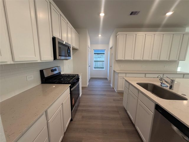 22019 Vernazza Bend Dr, Hockley, TX 77447