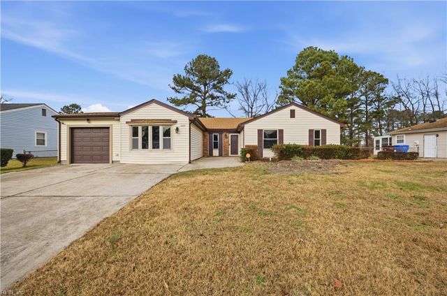 1253 Sir Kay DR, Chesapeake, VA 23323