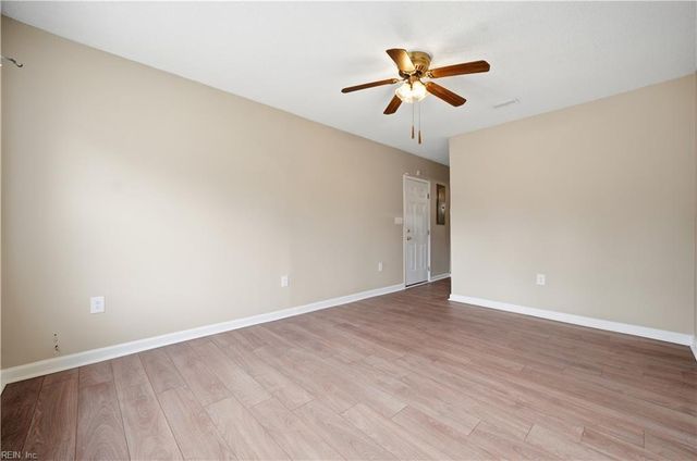 1253 Sir Kay DR, Chesapeake, VA 23323