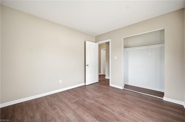 1253 Sir Kay DR, Chesapeake, VA 23323