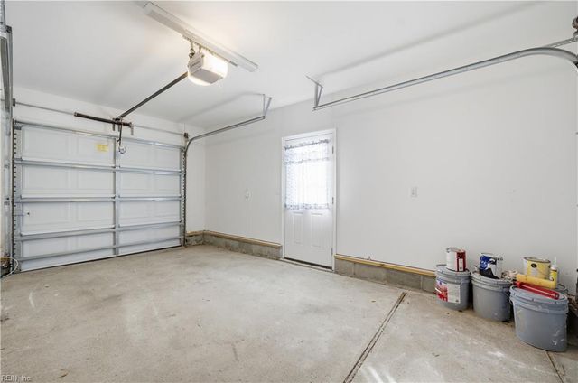 1253 Sir Kay DR, Chesapeake, VA 23323