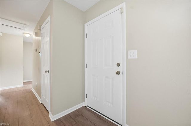 1253 Sir Kay DR, Chesapeake, VA 23323