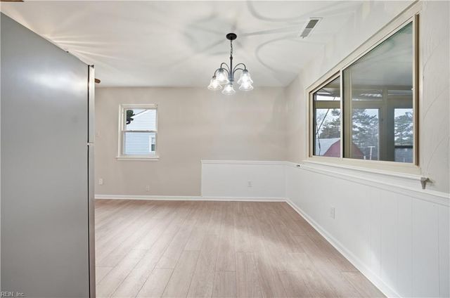 1253 Sir Kay DR, Chesapeake, VA 23323