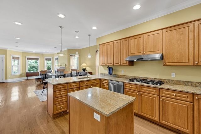 73 Lexington Ave 2, Somerville, MA 02114