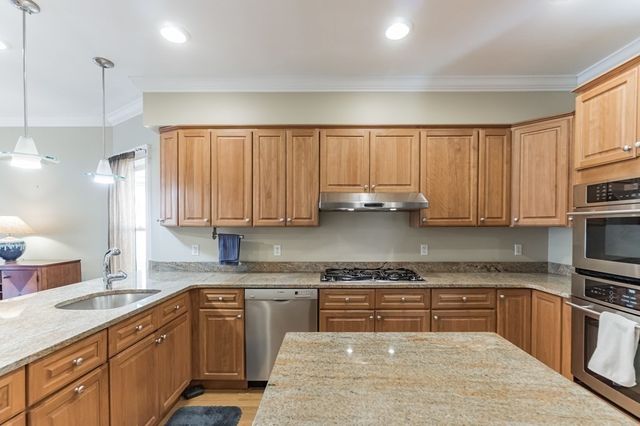 73 Lexington Ave 2, Somerville, MA 02114