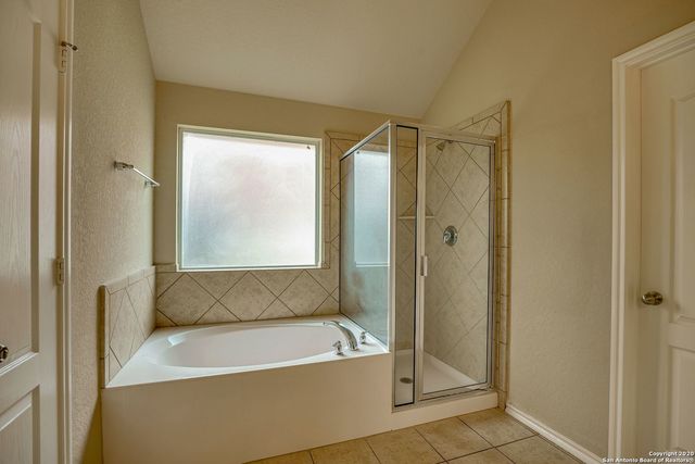 1031 WINDY POND, San Antonio, TX 78260