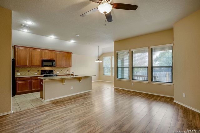 1031 WINDY POND, San Antonio, TX 78260
