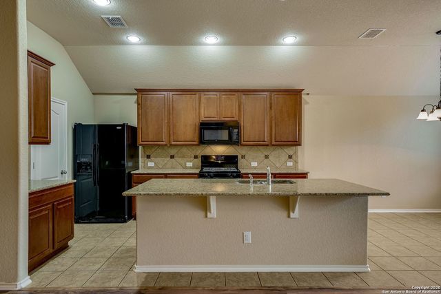 1031 WINDY POND, San Antonio, TX 78260