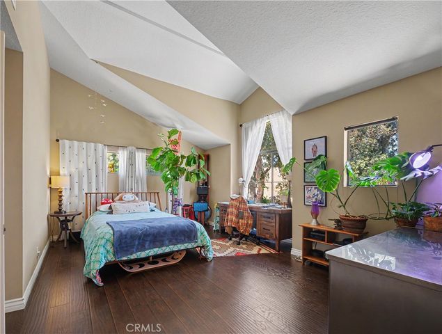 5738 Skyview Way B, Agoura Hills, CA 91301