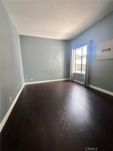 5738 Skyview Way B, Agoura Hills, CA 91301