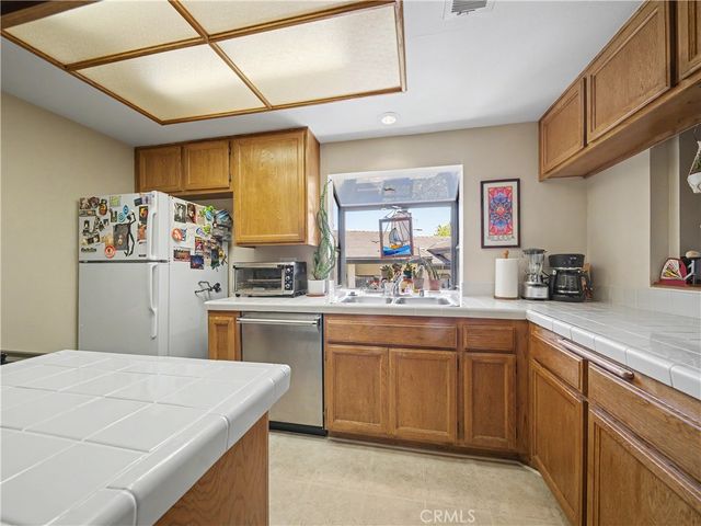 5738 Skyview Way B, Agoura Hills, CA 91301