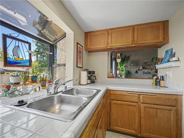 5738 Skyview Way B, Agoura Hills, CA 91301