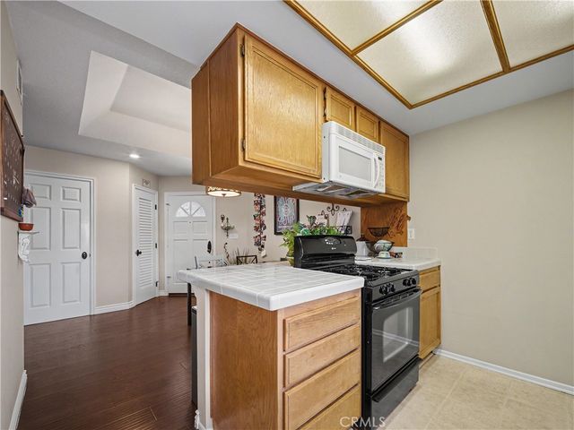 5738 Skyview Way B, Agoura Hills, CA 91301