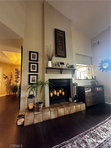 5738 Skyview Way B, Agoura Hills, CA 91301