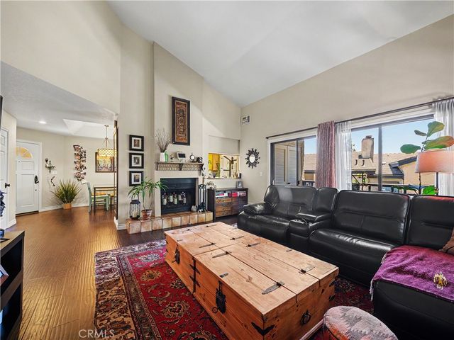5738 Skyview Way B, Agoura Hills, CA 91301