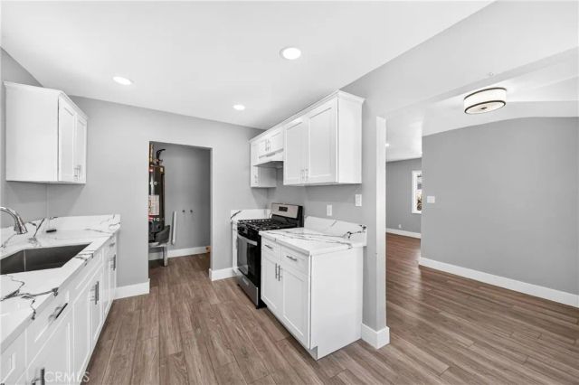 13717 Yukon Ave, Hawthorne, CA 90250