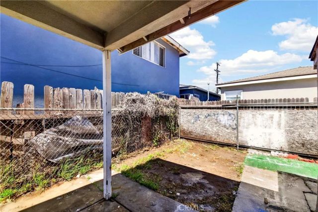 13717 Yukon Ave, Hawthorne, CA 90250