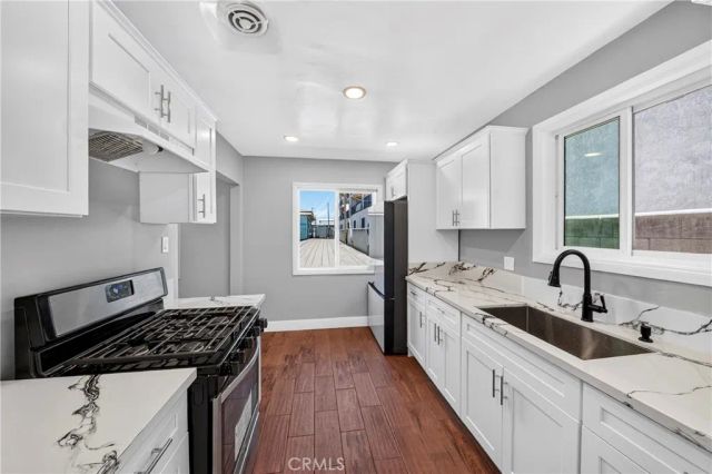 13717 Yukon Ave, Hawthorne, CA 90250