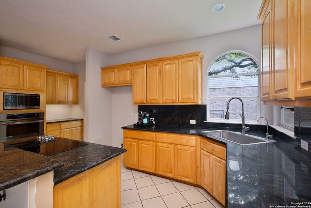 15808 Mission Ridge, San Antonio, TX 78232