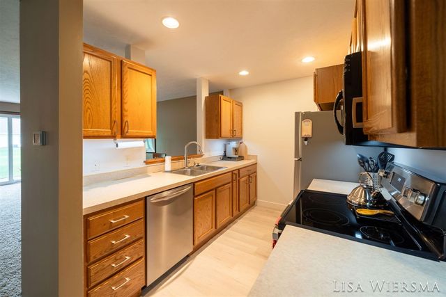11967 Willow Wood Lane, Holland, MI 49424