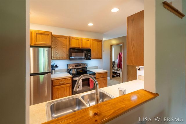 11967 Willow Wood Lane, Holland, MI 49424