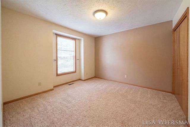11967 Willow Wood Lane, Holland, MI 49424