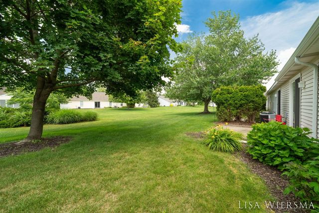 11967 Willow Wood Lane, Holland, MI 49424
