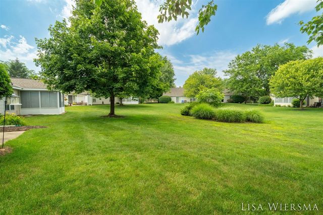 11967 Willow Wood Lane, Holland, MI 49424