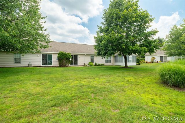 11967 Willow Wood Lane, Holland, MI 49424