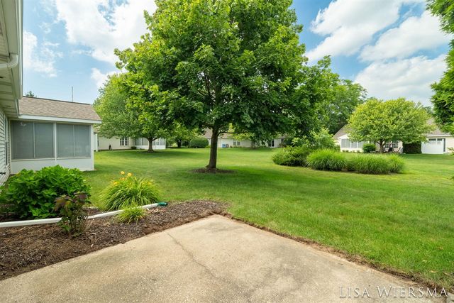 11967 Willow Wood Lane, Holland, MI 49424