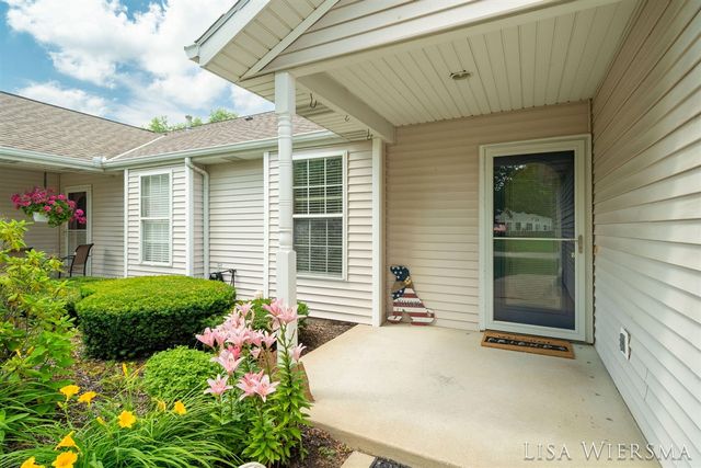 11967 Willow Wood Lane, Holland, MI 49424