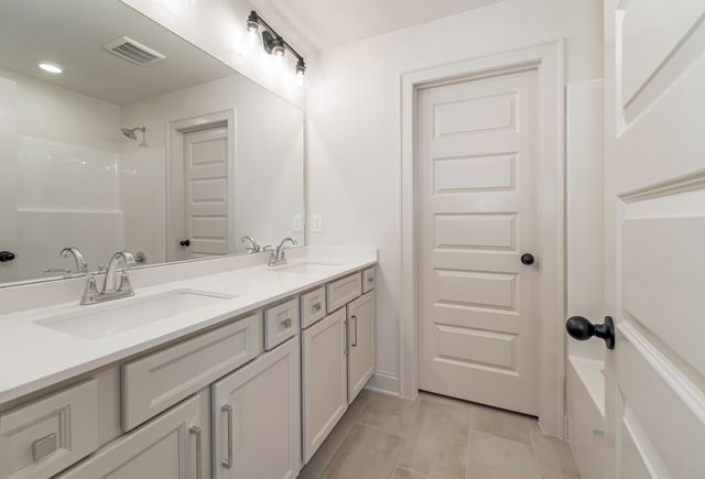 7413 Black Fox Dr, Fairview, TN 37062