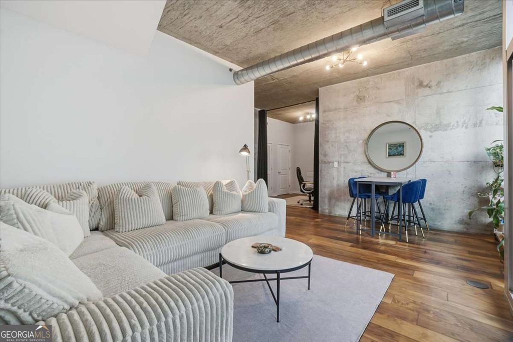 923 Peachtree Street NE 1221, Atlanta, GA 30309