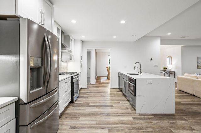 7668 La Cosa Drive, Dallas, TX 75248