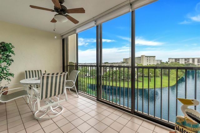 2334 S Cypress Bend Drive 602, Pompano Beach, FL 33069
