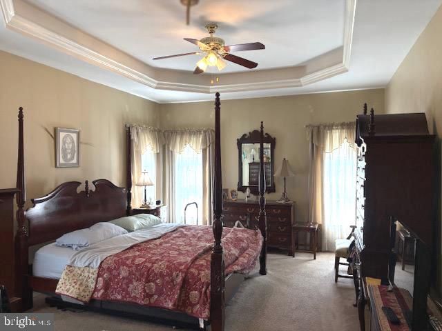 176 HEARTHSTONE DR, Berlin, NJ 08009